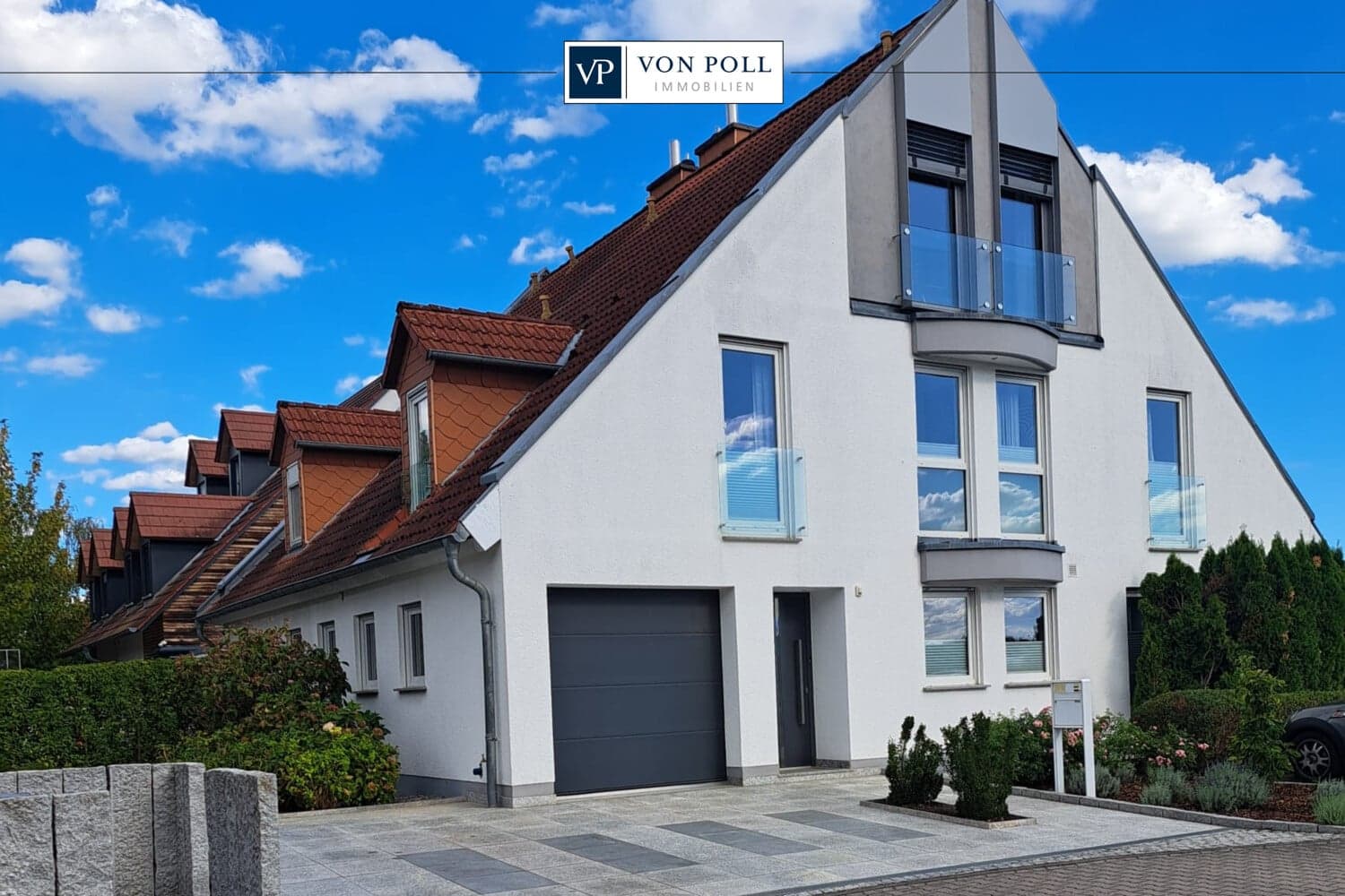 Stilvolles Zuhause in Feldrandlage mit Garten, Garage und zwei Stellplätzen